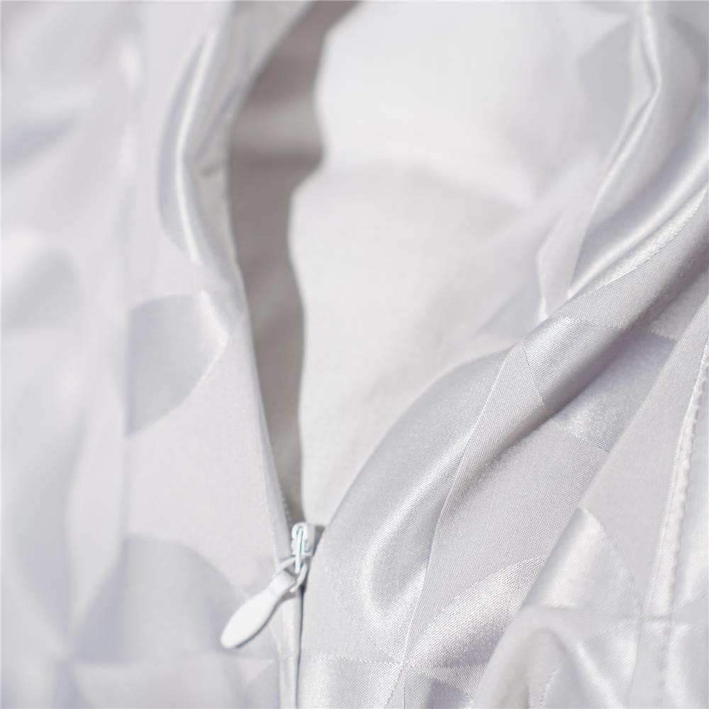 ปลอกผ้านวม BENETTA LUMINOUS 100x90 นิ้ว สี SILVER