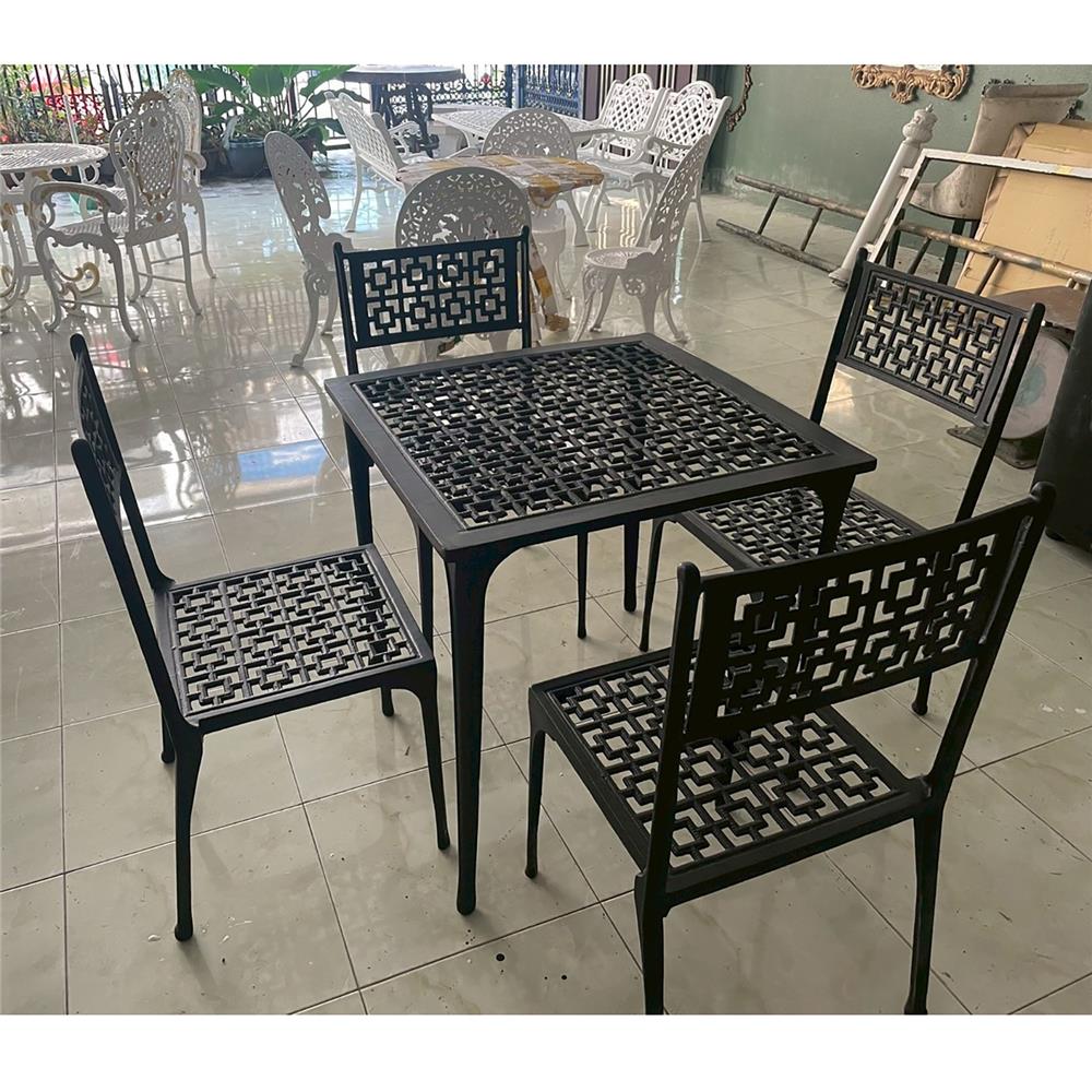 ชุดสนาม 4 ที่นั่ง AUNCHISAALLOY 70x70x70 ซม. สีดำ