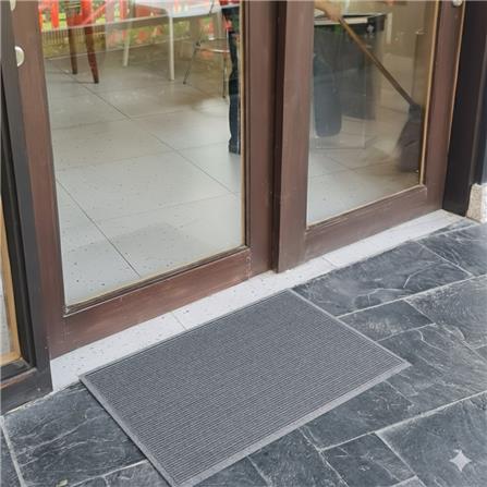 พรมเช็ดเท้าดักฝุ่น KLEEN-TEX STRIPE 45x75 ซม. สีเทาอ่อน_5