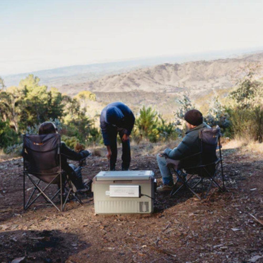 ตู้แช่แข็งพกพา MYCOOLMAN MCMR60 60 ลิตร สีเขียว/น้ำตาล