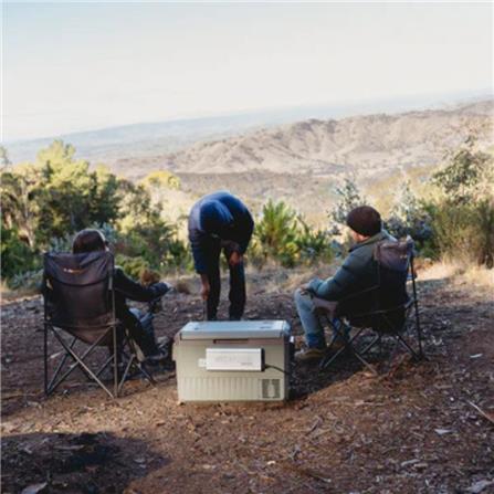 ตู้แช่แข็งพกพา MYCOOLMAN MCMR60 60 ลิตร สีเขียว/น้ำตาล_6