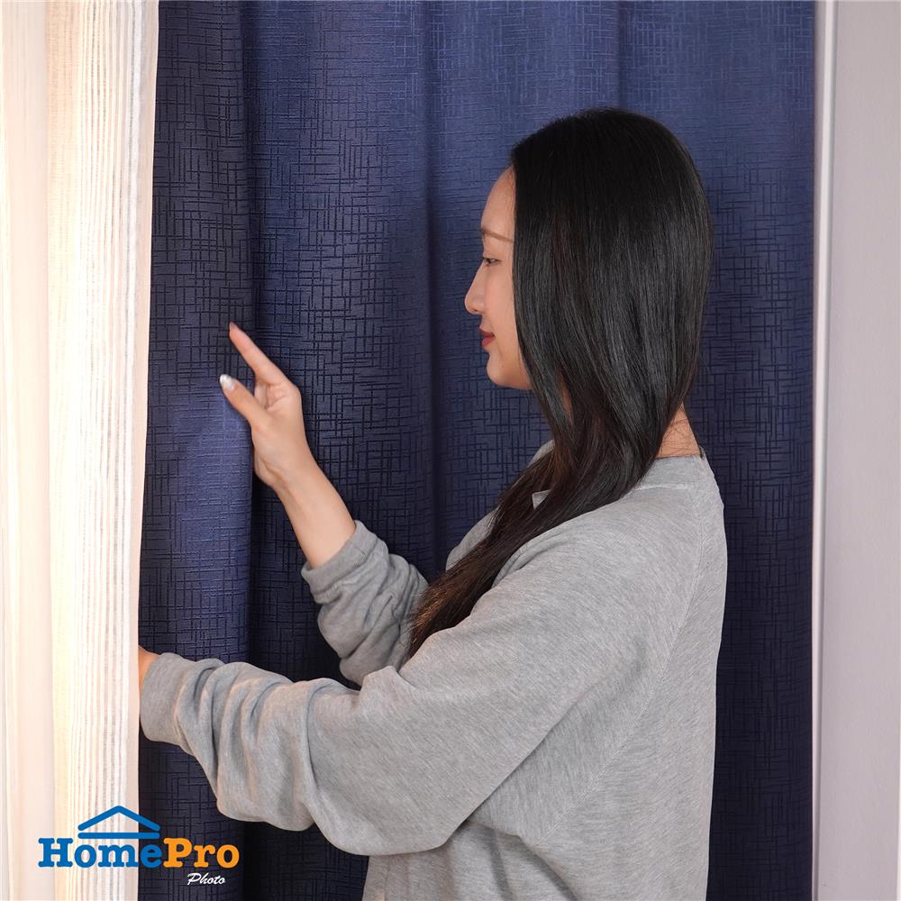 ผ้าม่าน EYELET HOME LIVING STYLE GRID UV 130x220 ซม. สีน้ำเงิน