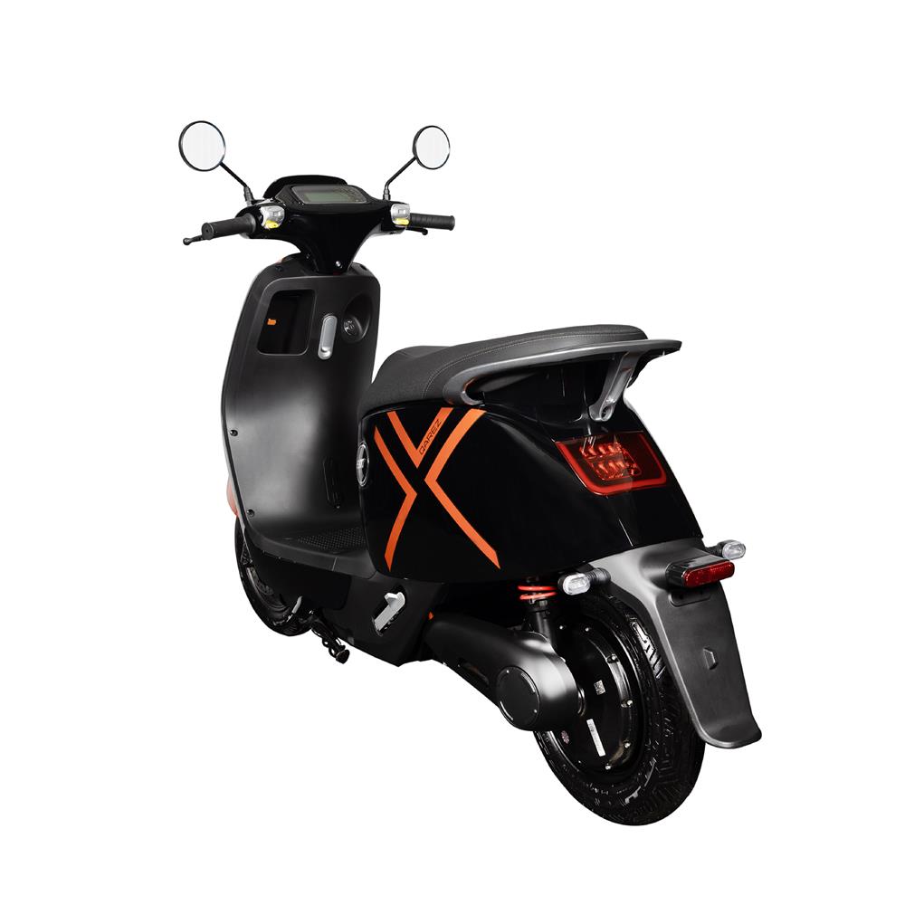 รถจักรยานยนต์ไฟฟ้า EM QAREZ 2000W สีดำ/ส้ม