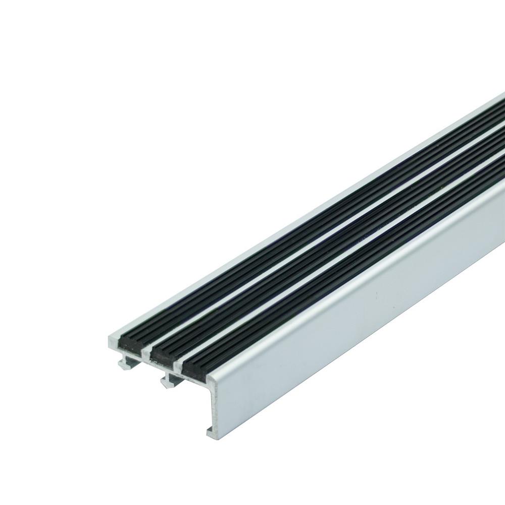 จมูกบันไดอะลูมิเนียม PVC HOME NAP 502001 5 ซม.x 2 ม. สีอะลูมิเนียม