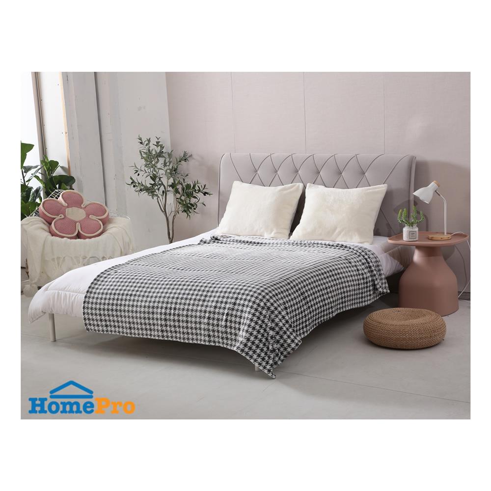ผ้าห่ม HOME LIVING STYLE METRO 60x80 นิ้ว สี BLACK&WHITE