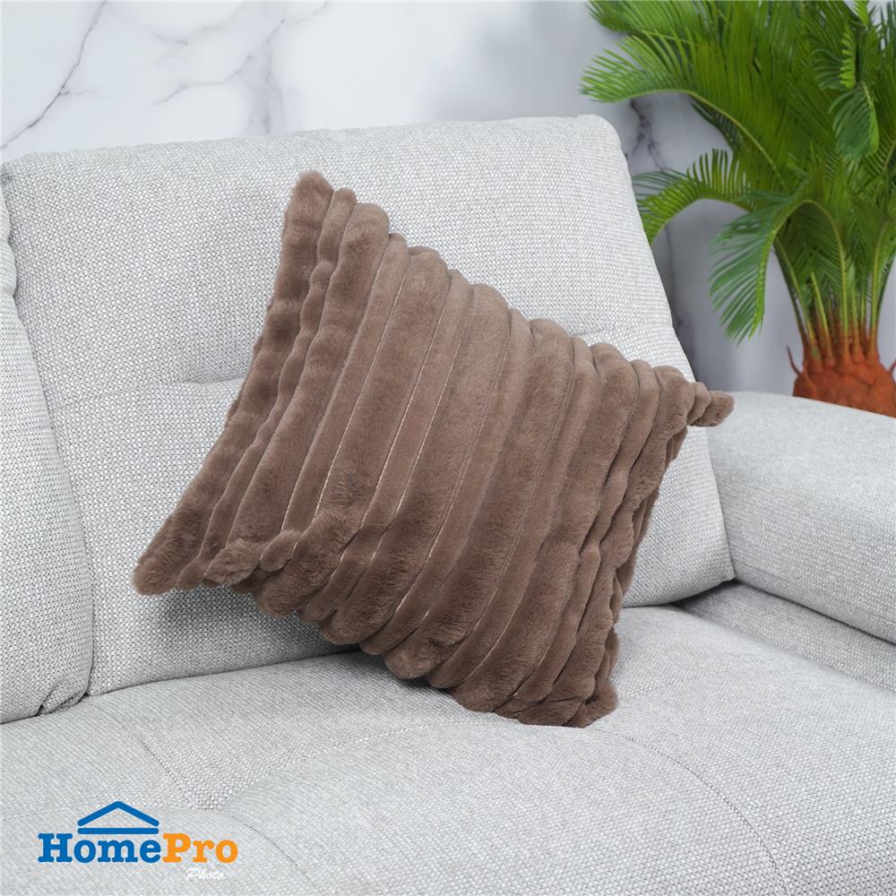ปลอกหมอนอิง HOME LIVING STYLE GLORY 18x18 นิ้ว สีน้ำตาลเข้ม