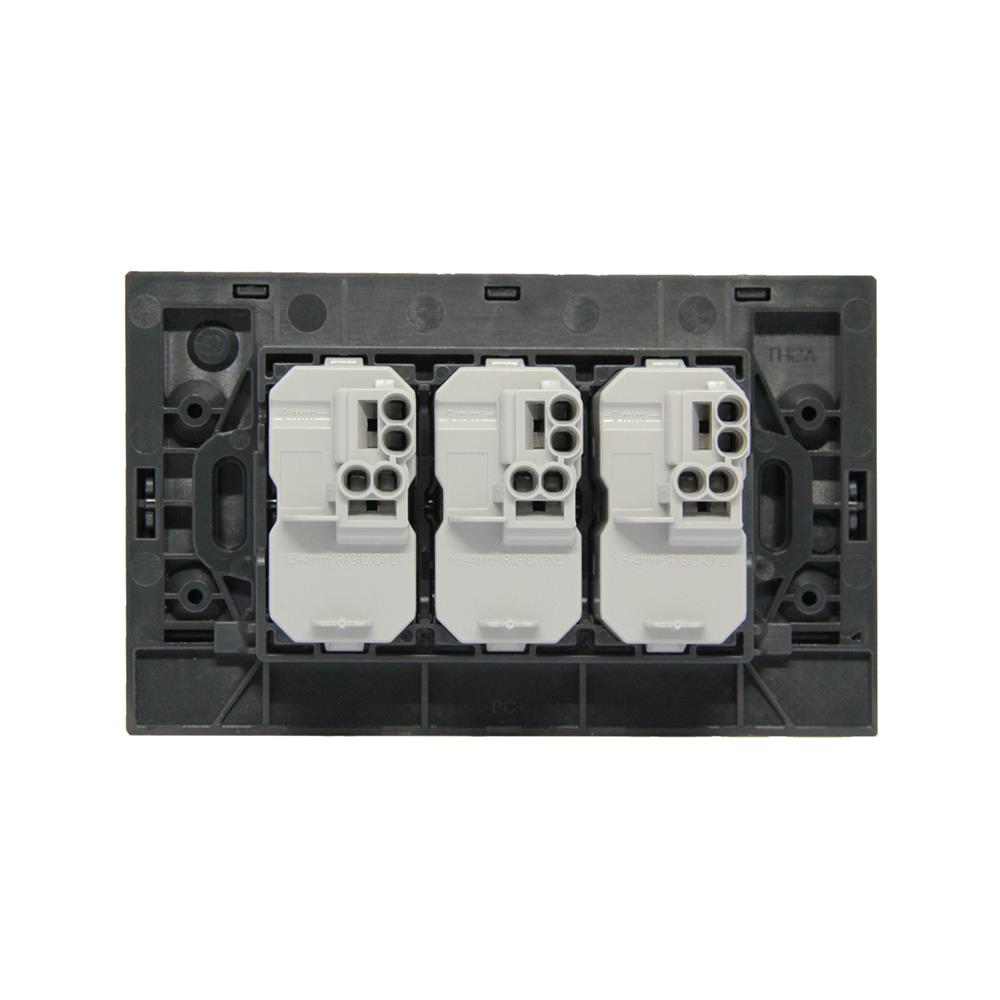 ชุดสวิตช์ 1 ทาง 3 ช่อง BTICINO NEXY SQG4001A3L สีดำ