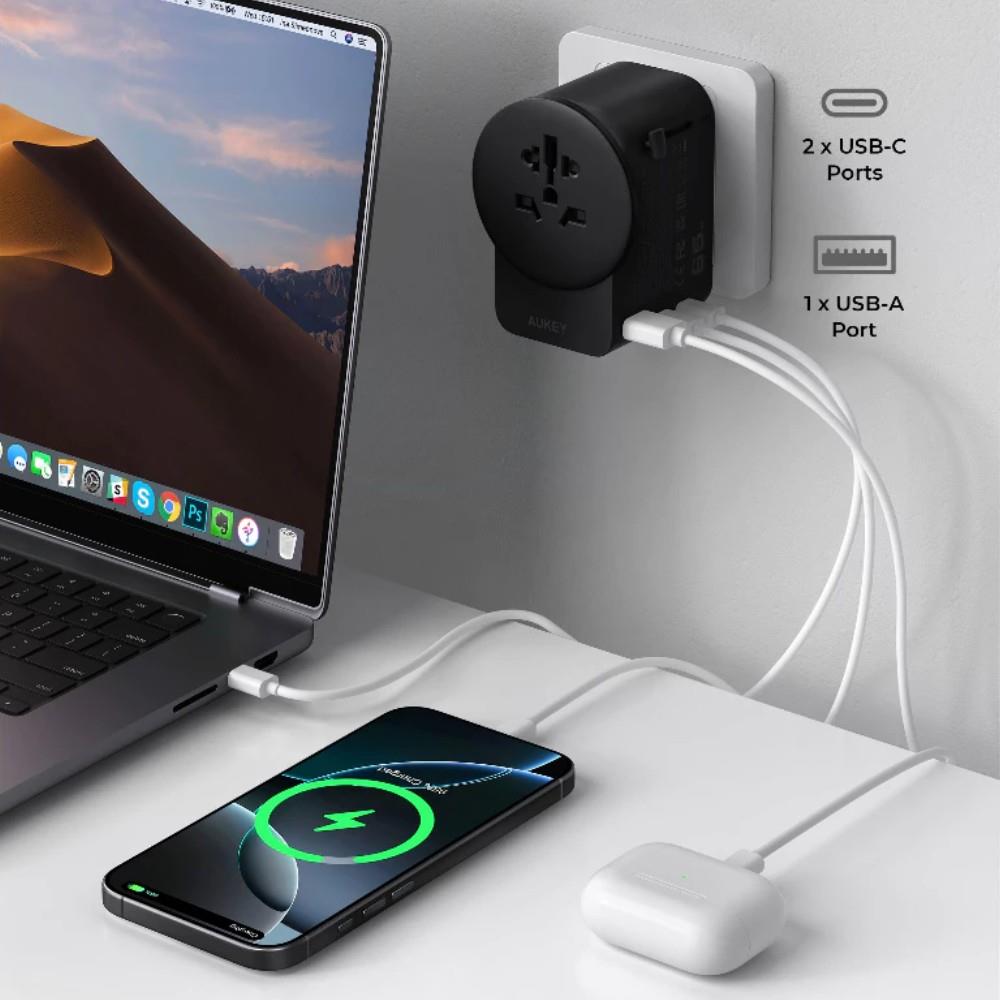 ปลั๊กแปลง 4 IN 1 UNIVERSAL 1 USB A 2 TYPE C AUKEY PA-TA11A 65 วัตต์ สีดำ