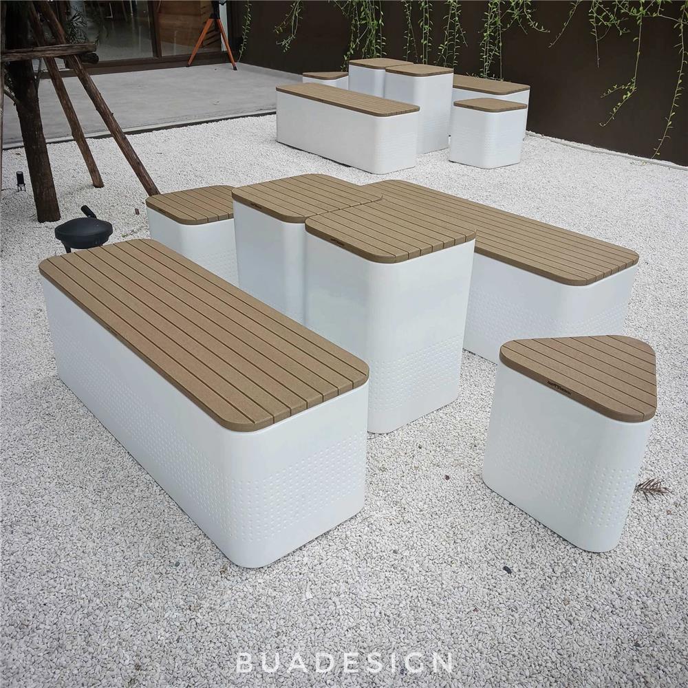 ม้านั่งสนาม BUA DESIGN BUASURFACE DOT TRI STOOL สีธรรมชาติ