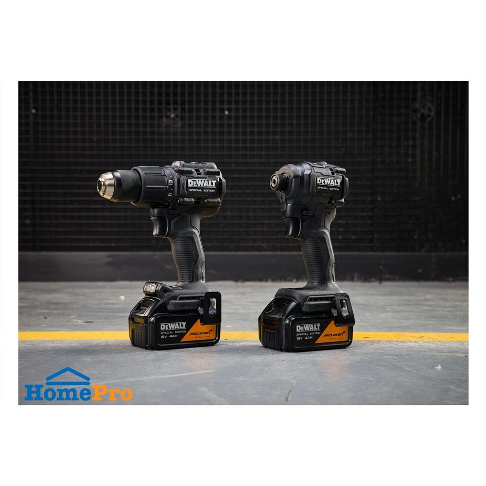 ชุดสว่านกระแทกและไขควงกระแทก (พร้อมแบตเตอรี่และแท่นชาร์จ) DEWALT MCLAREN DCK2222MM2T 20 โวลต์