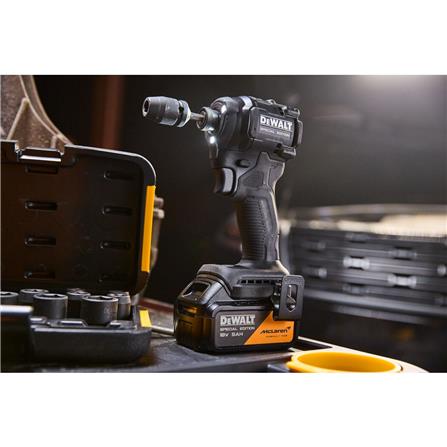 ชุดไขควงบล็อกกระแทก (พร้อมแบตเตอรี่และแท่นชาร์จ) DEWALT MCLAREN DCK2224MP2T 18 โวลต์_3