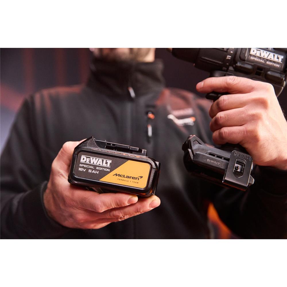 สว่านกระแทกไร้สาย (พร้อมแบตเตอรี่) DEWALT MCLAREN DCD86MP1T-QW 18 โวลต์