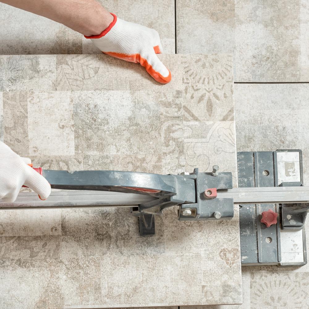 บริการซ่อมกระเบื้องขนาดเล็กไม่เกิน 2 แผ่น