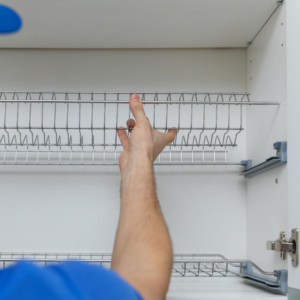 ติดตั้งอุปกรณ์จัดเก็บในตู้