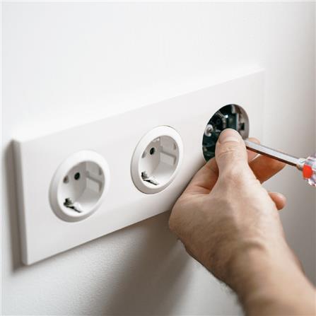 ติดตั้งรางปลั๊กไฟเลื่อนได้ (แบบเดินสายไฟ)