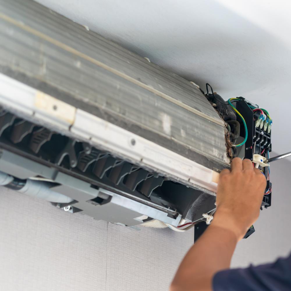 *รื้อถอนแอร์ตัวเก่า SP