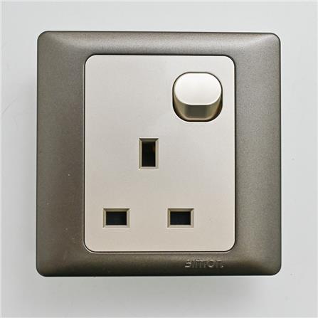 13A 1 GANG FLAT PIN SOCKET SIMON 51382 CHAMPAGNE MATTBLACK