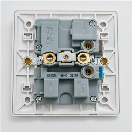 T&J 13A 1G FLAT PIN SWITCH SOCKET K8613S-D WHITE