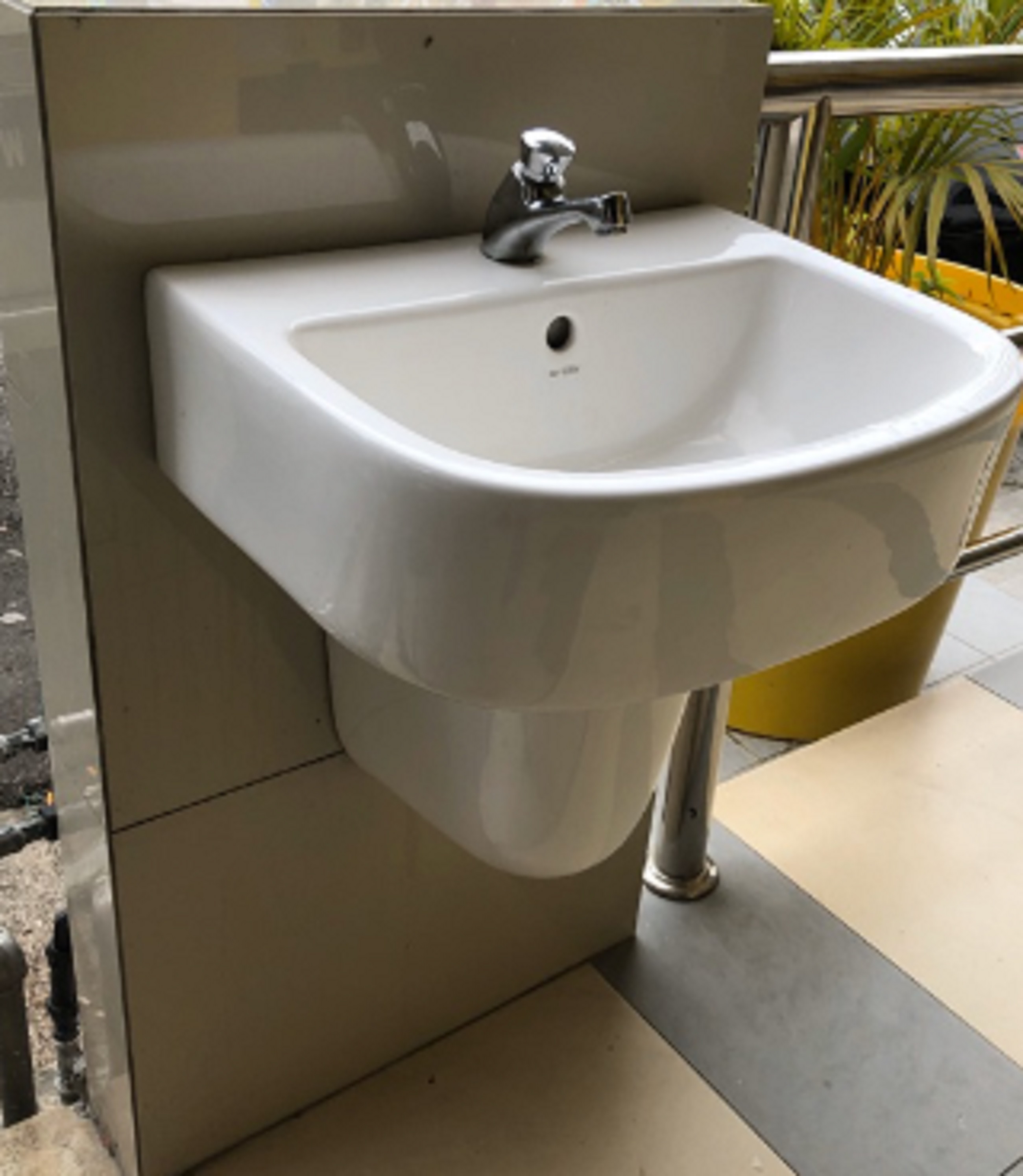 SERICITE SEMI PEDESTAL BP3007 WHITE