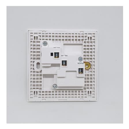 FLAT PIN SWITCH SOCKET 13A 1GANG SIMON E6 721382 WHITE