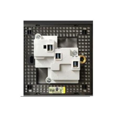 13A 1G FLAT PIN WITH 2USB H701384 BLACK SIMON